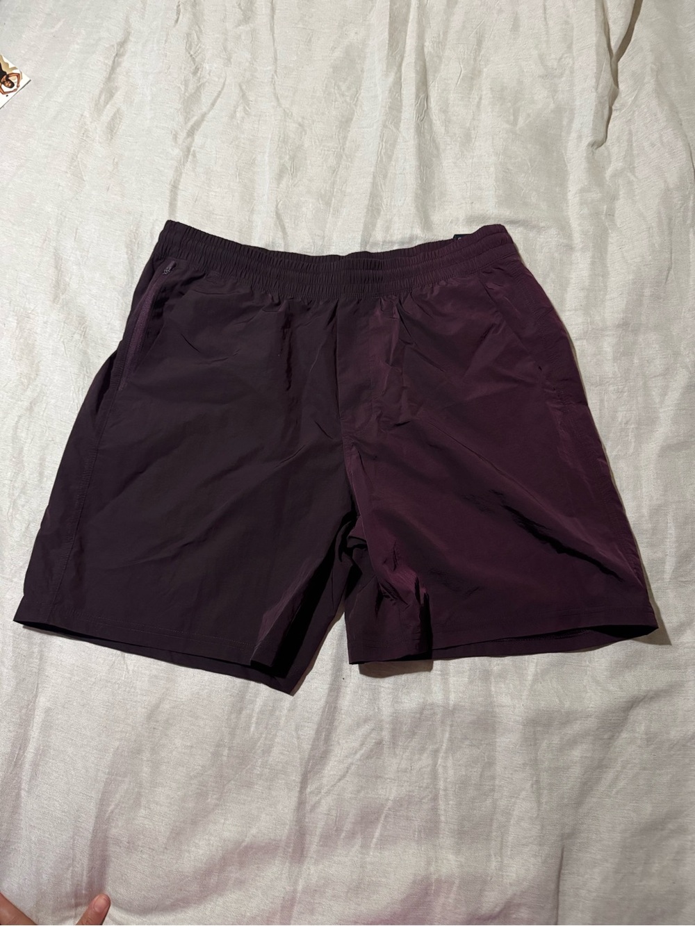 VRST Men’s Shorts Burgundy Plum Shine Size Large NWT